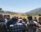 برگزاری کارگاه آموزشی هرس سبز انگور با مشارکت گسترده باغداران در روستای بهرام‌آباد سروآباد