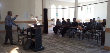 برگزار دوره آموزشی سرویس و نگهداری تراکتور در شهرستان دهگلان