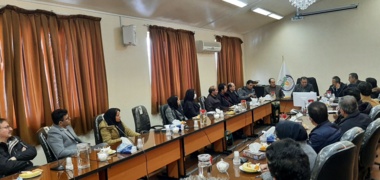 نشست صمیمی معاون پژوهش و فناوری سازمان تات با محققان مرکز تحقیقات و اموزش کشاورزی و منابع طبیعی کردستان در سردترین روز سال کردستان